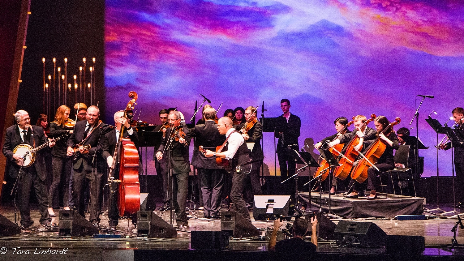 Bluegrass band Balsam Range performs one of the orchestras' 10 world premieres, directed by Peter Askim.
